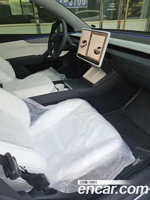 Tesla Model Y — фото 7