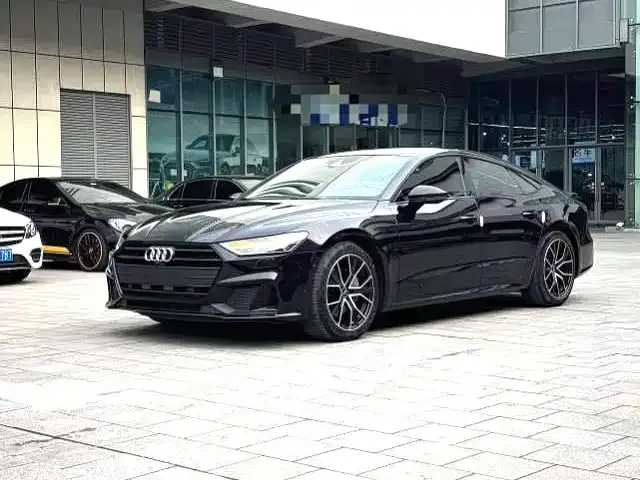 Audi A7 — фото 1