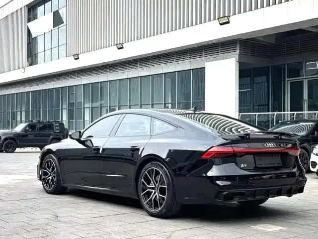 Audi A7 — фото 9