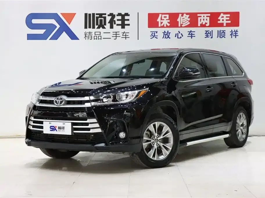 Toyota Highlander — фото 1