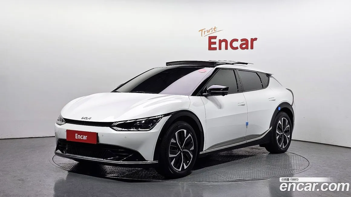 Kia EV6 — фото 1