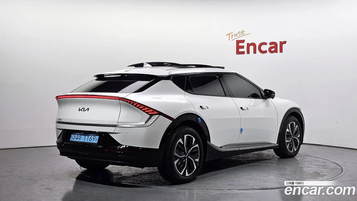Kia EV6 — фото 10