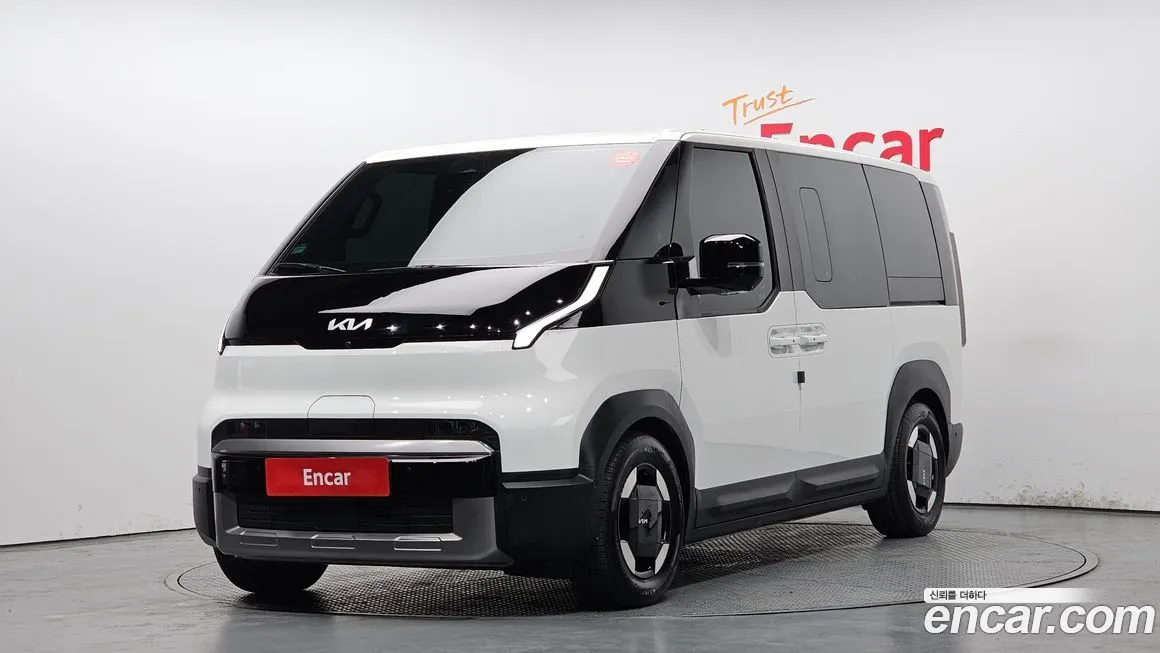 Kia PV5 — фото 1