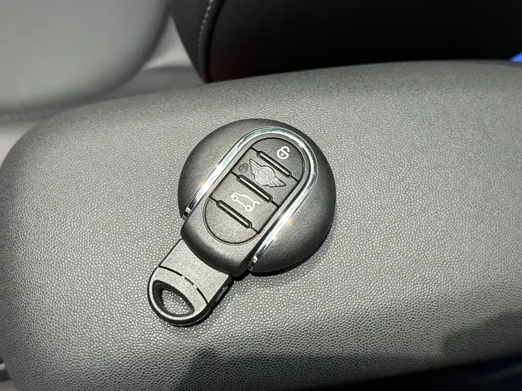 MINI Cooper (3-door) — фото 10