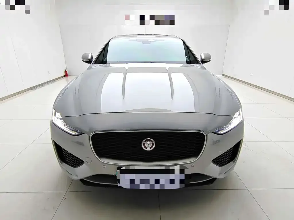 Jaguar XEL — фото 4