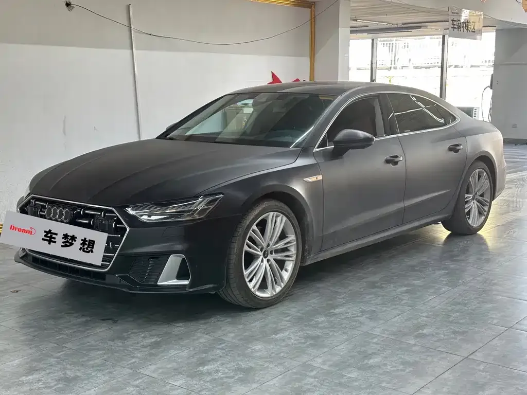 Audi A7L — фото 1
