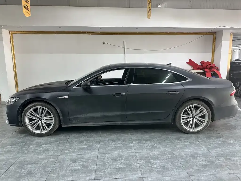 Audi A7L — фото 5