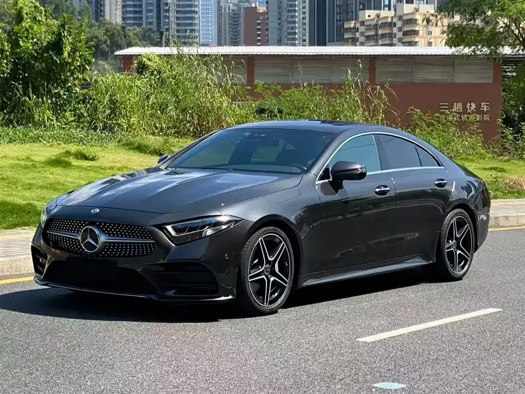 Mercedes-Benz CLS — фото 1