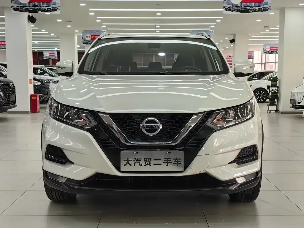 Nissan Qashqai — фото 8