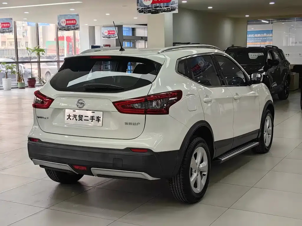 Nissan Qashqai — фото 6