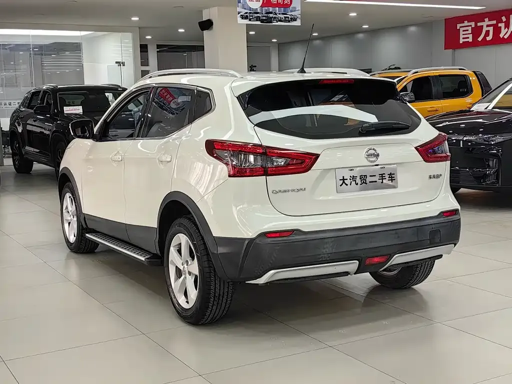 Nissan Qashqai — фото 9