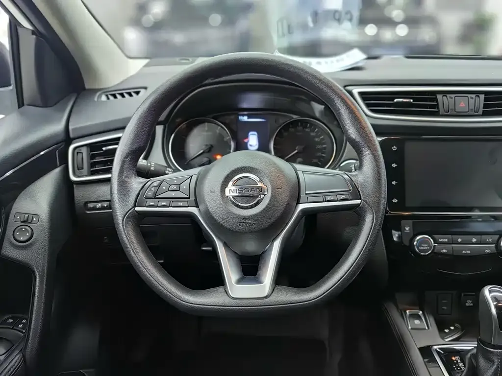 Nissan Qashqai — фото 7