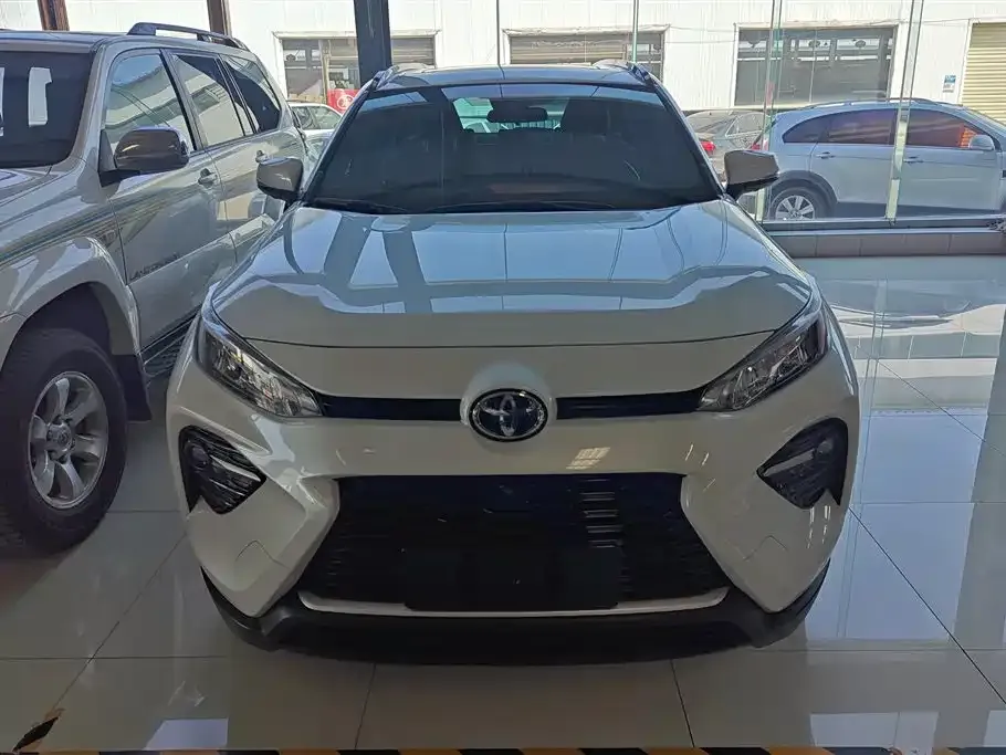 Toyota Wildlander — фото 10