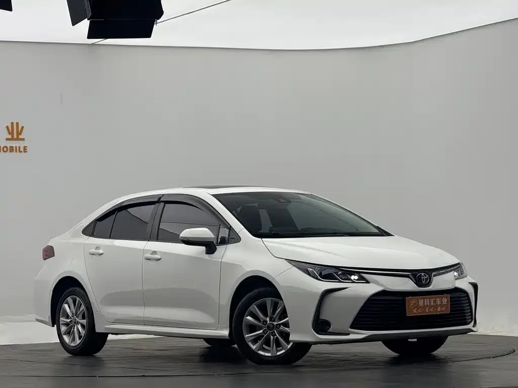 Toyota Corolla — фото 2