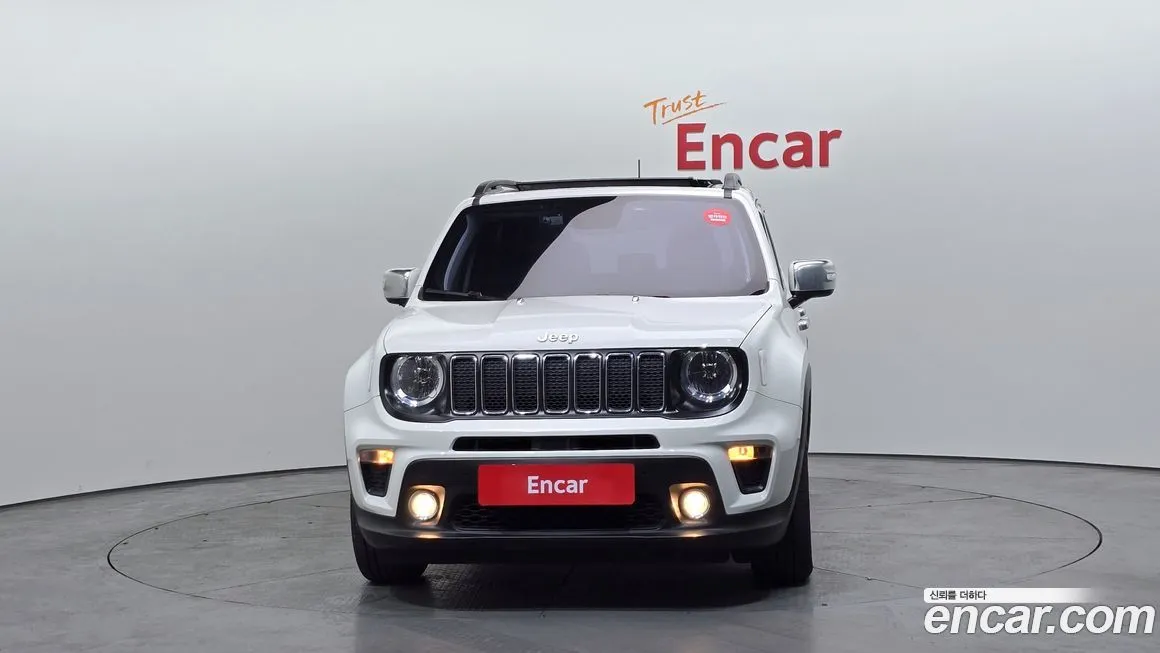 Jeep Renegade — фото 2