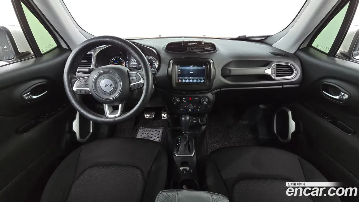 Jeep Renegade — фото 3