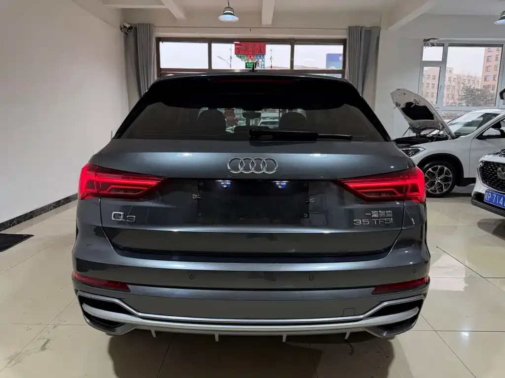 Audi Q3 — фото 4
