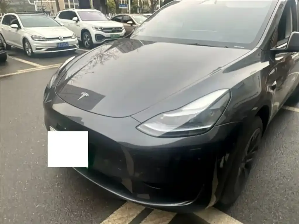 Tesla Model Y — фото 4