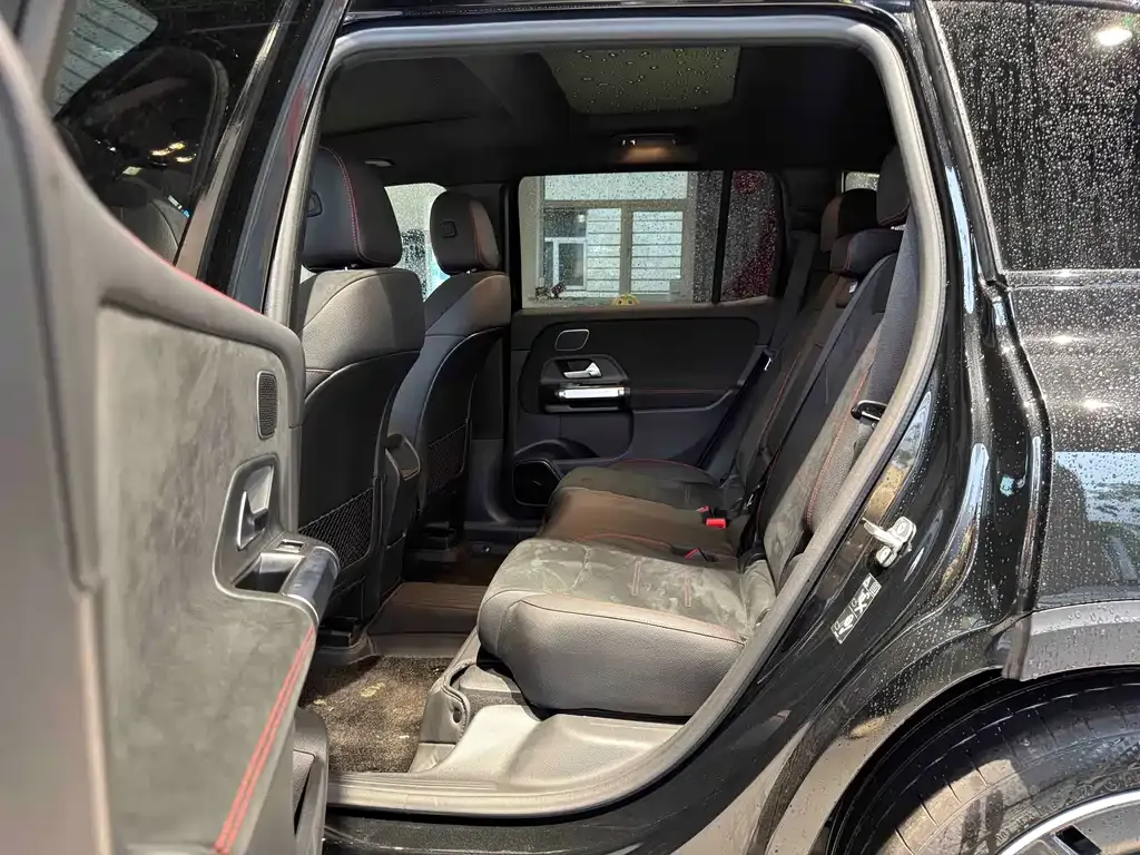 Mercedes-Benz GLB AMG — фото 9