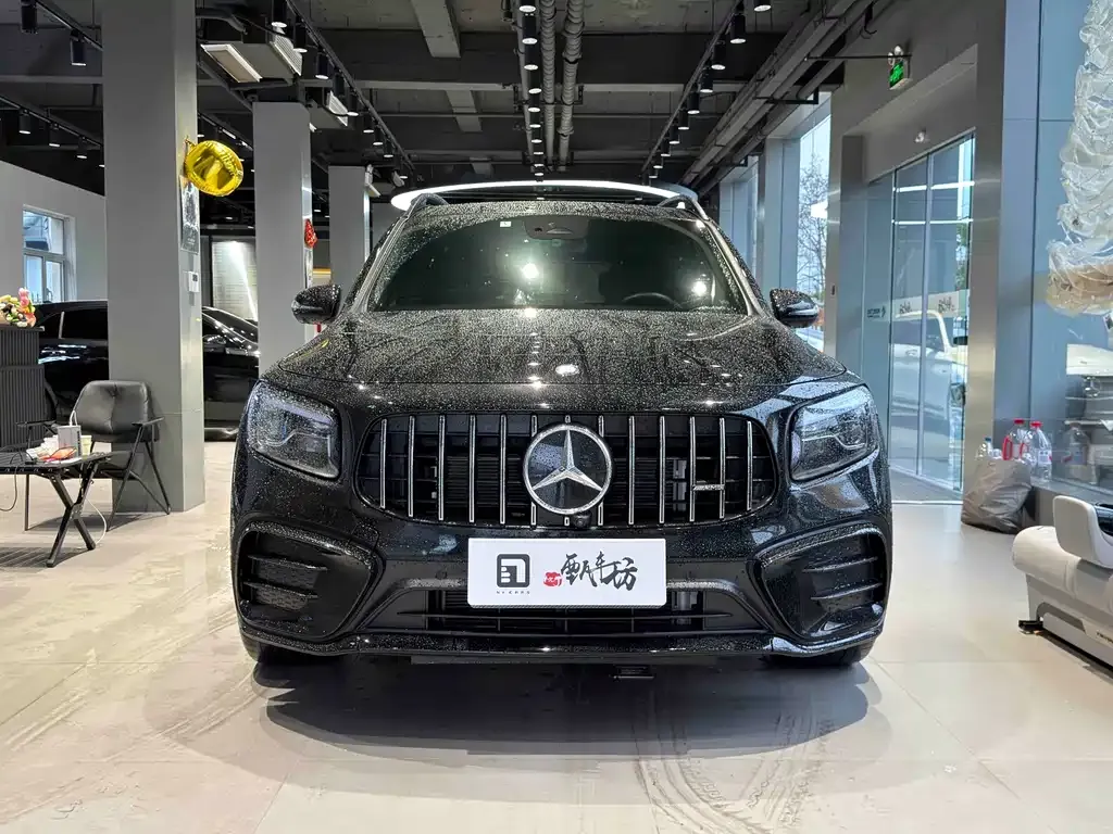 Mercedes-Benz GLB AMG — фото 3