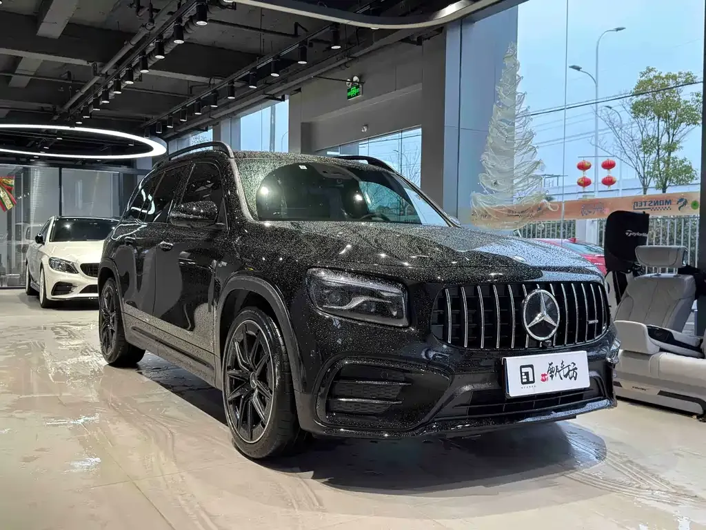 Mercedes-Benz GLB AMG — фото 2