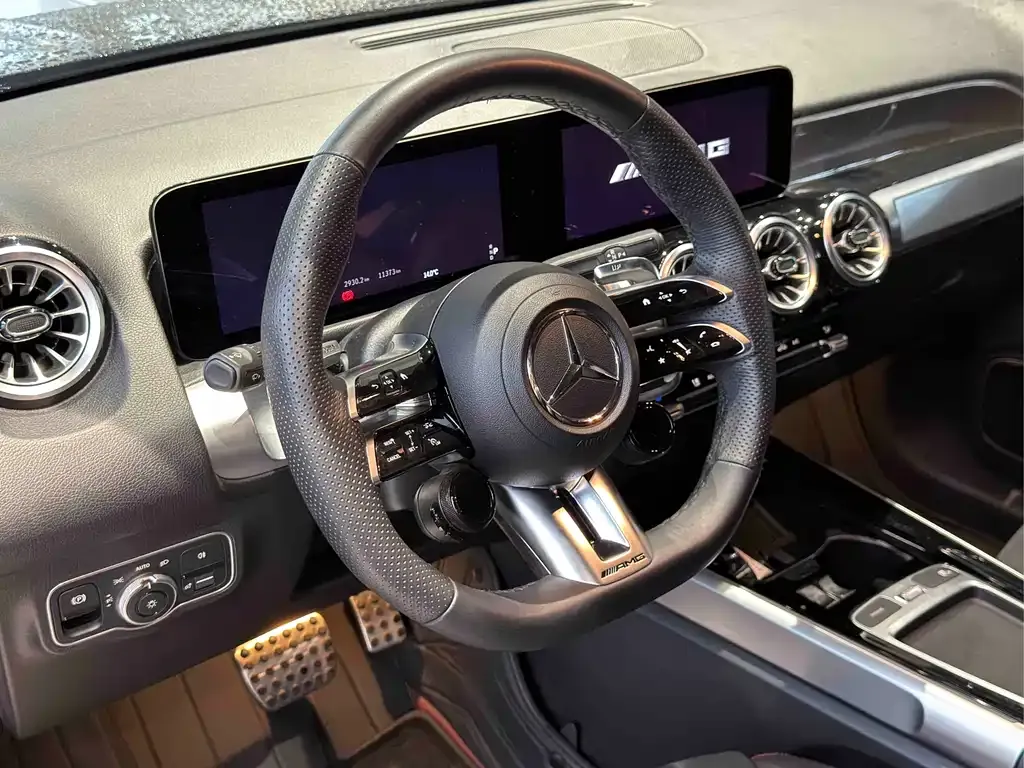Mercedes-Benz GLB AMG — фото 10