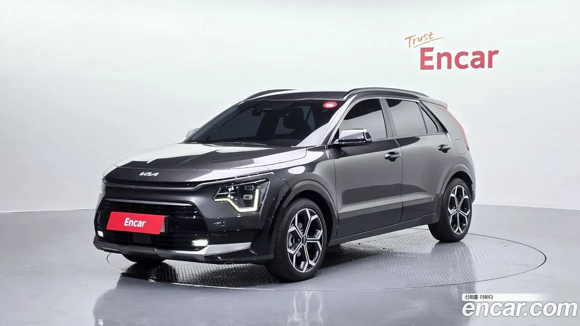 Kia Niro — фото 1