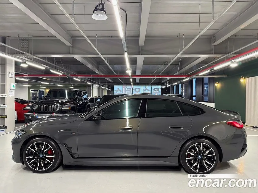 BMW i4 — фото 8