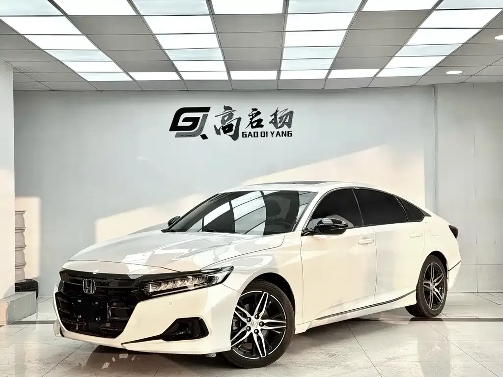 Honda Accord — фото 1