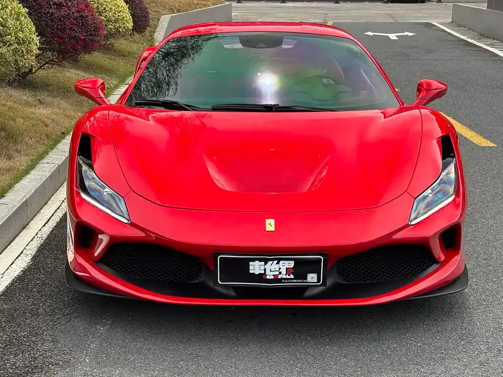 Ferrari F8 — фото 1