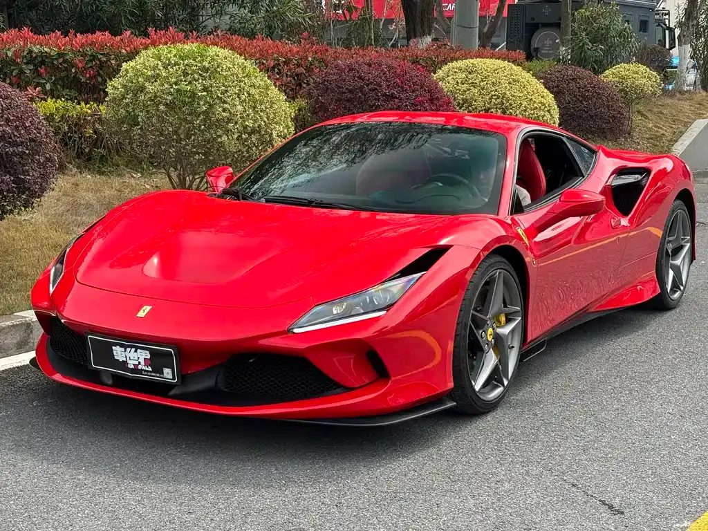 Ferrari F8 — фото 6