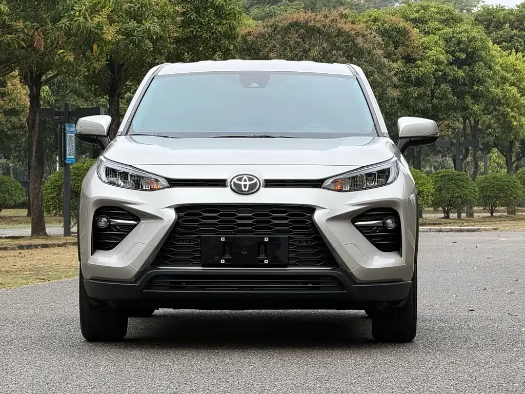 Toyota Wildlander — фото 10