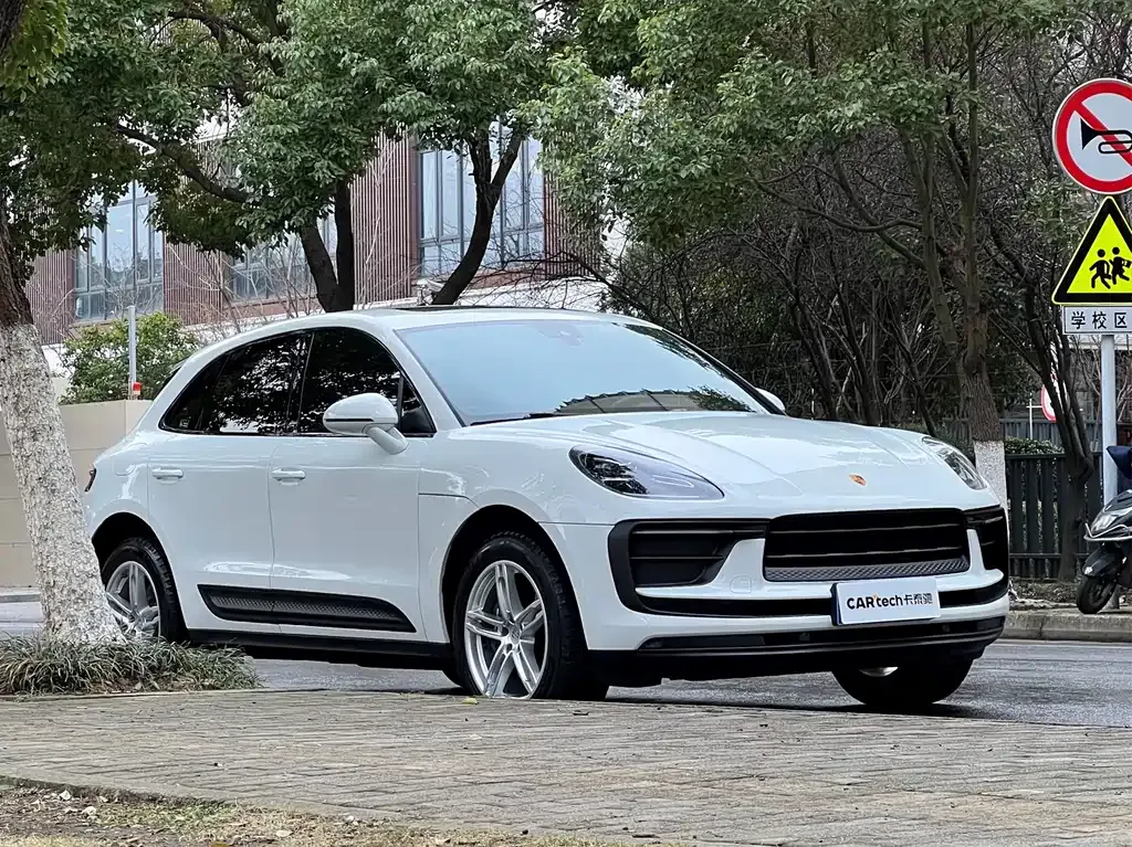 Porsche Macan — фото 10