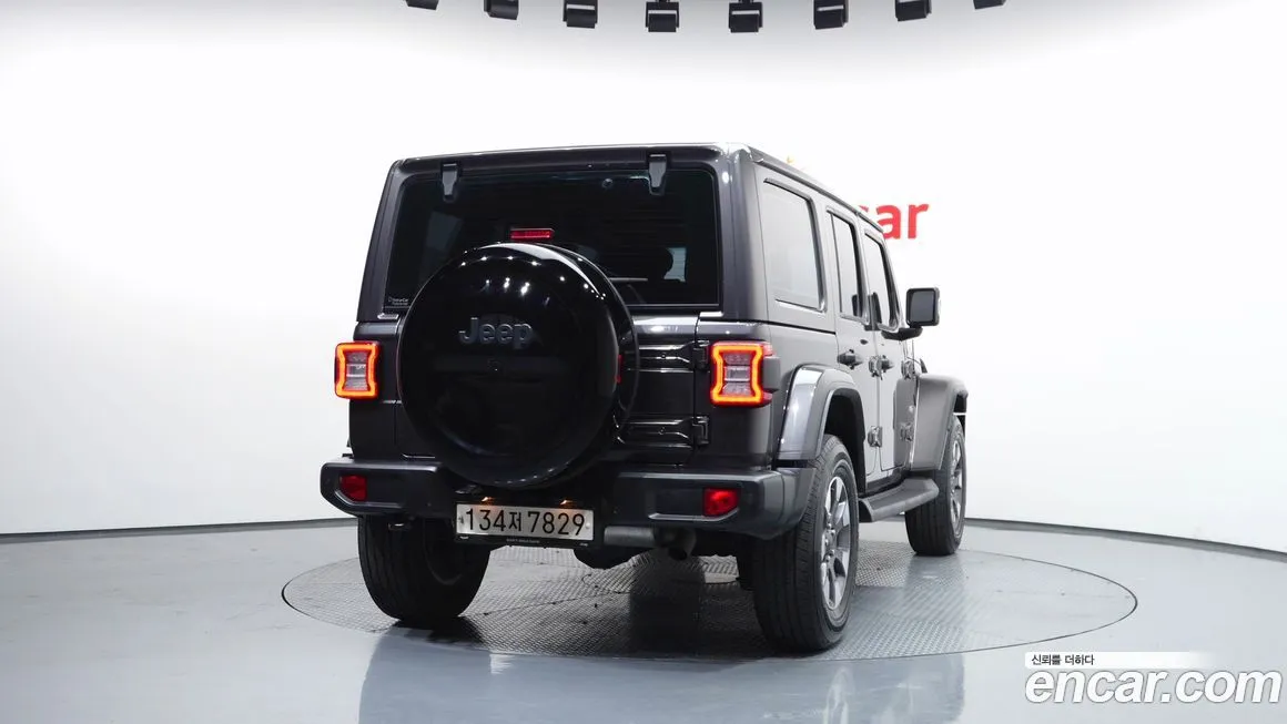Jeep Wrangler — фото 2