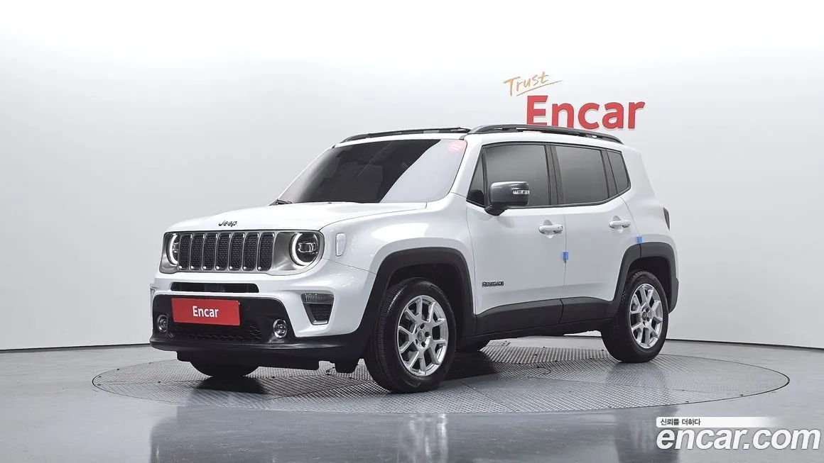 Jeep Renegade — фото 1