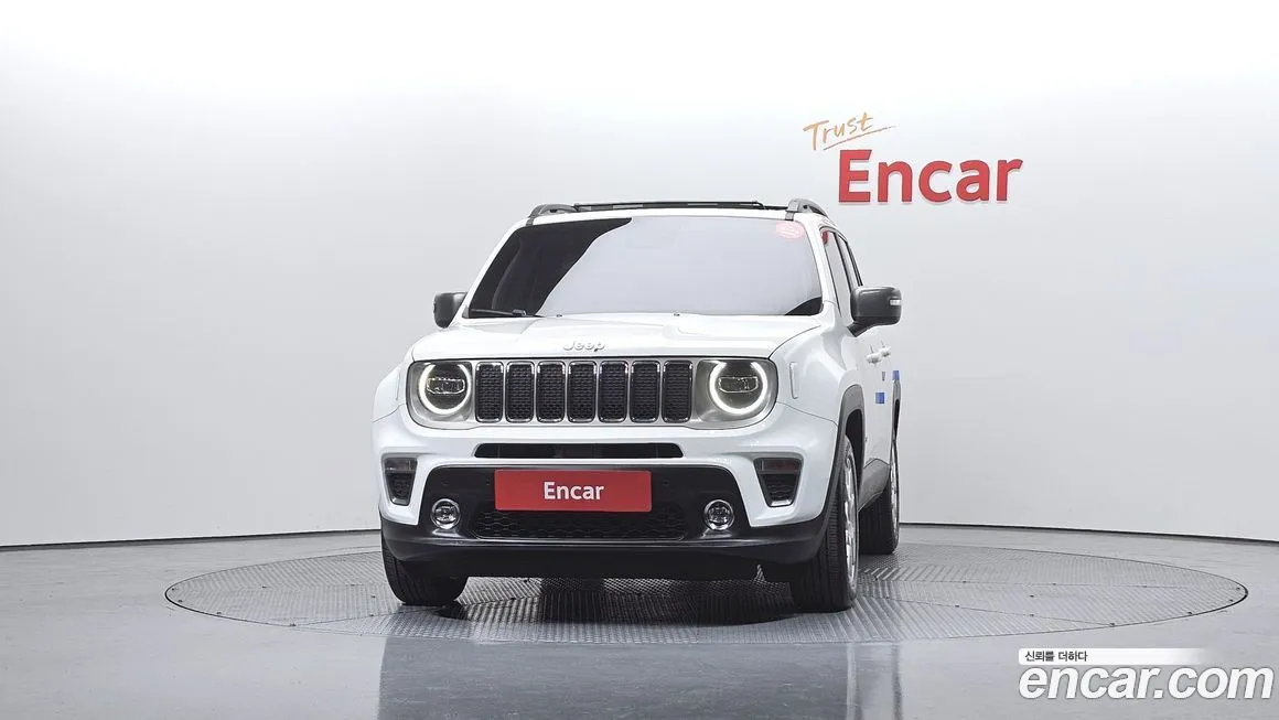 Jeep Renegade — фото 5