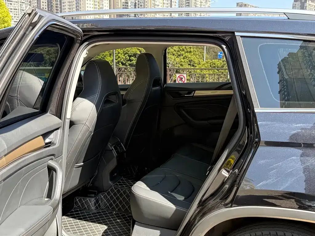 Skoda Kodiaq — фото 2