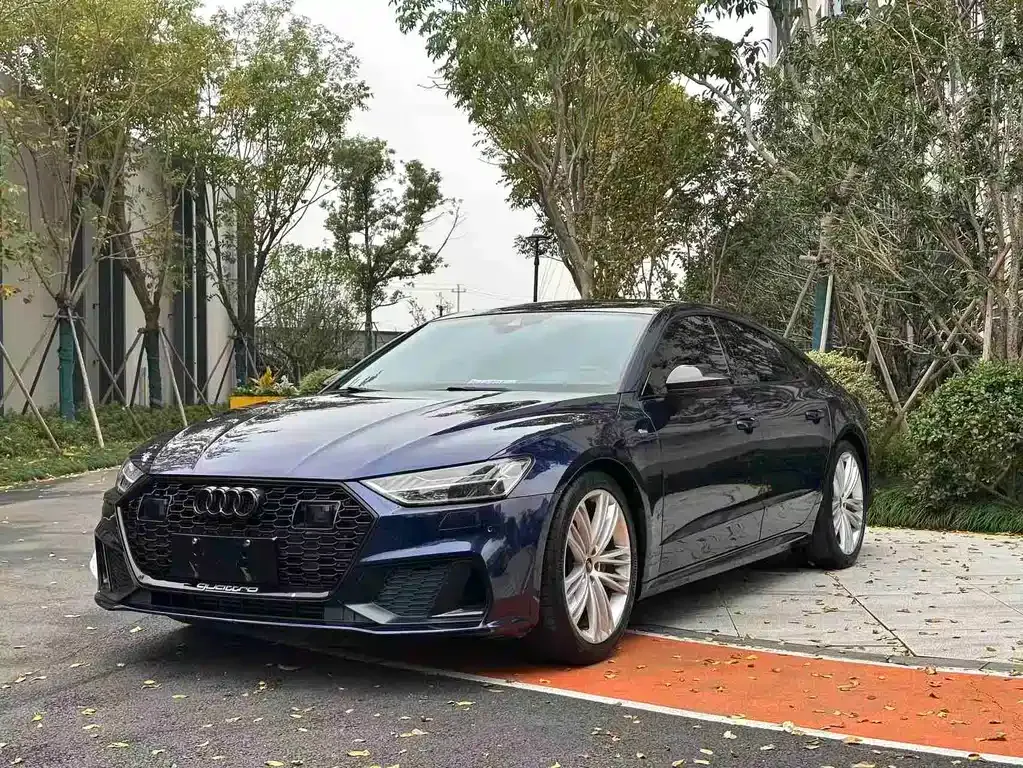 Audi A7 — фото 1