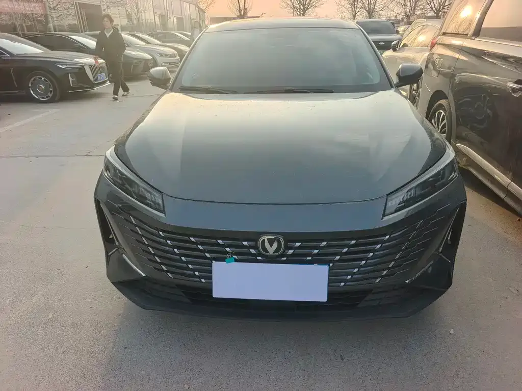 Changan Eado — фото 10
