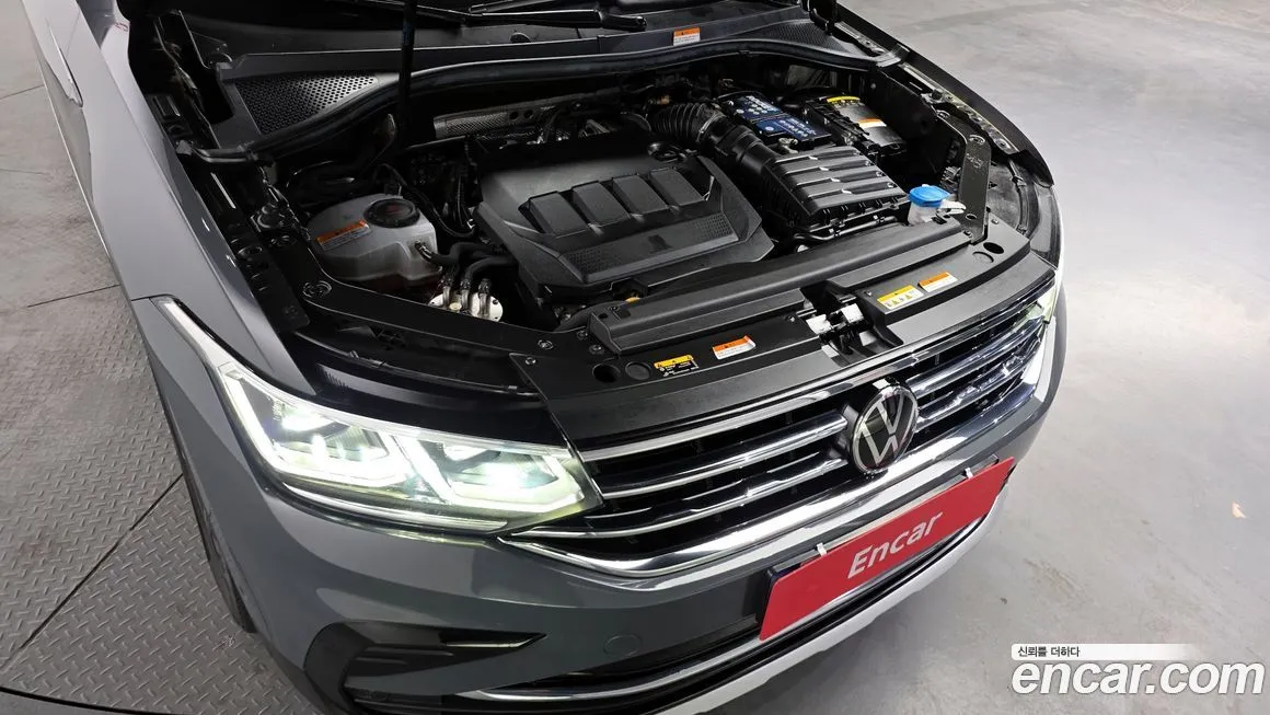 Volkswagen Tiguan — фото 9