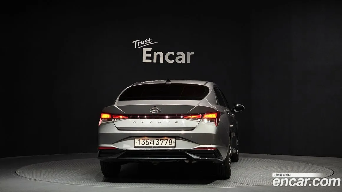 Hyundai AVANTE — фото 5