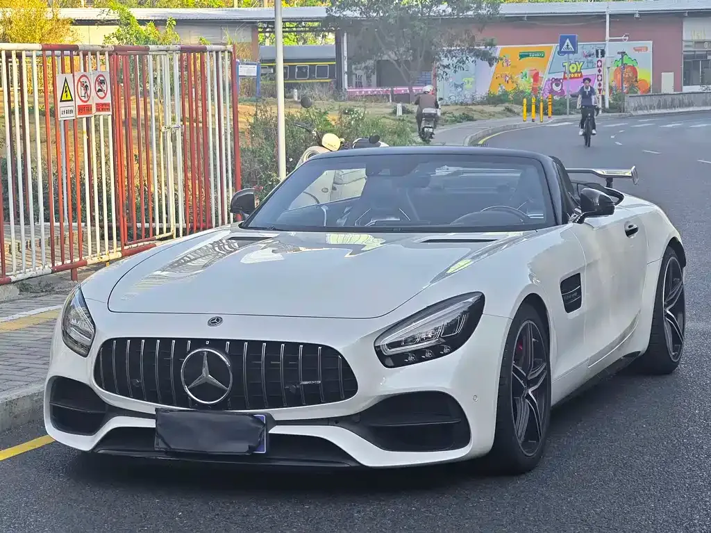 Mercedes-Benz AMG GT — фото 1