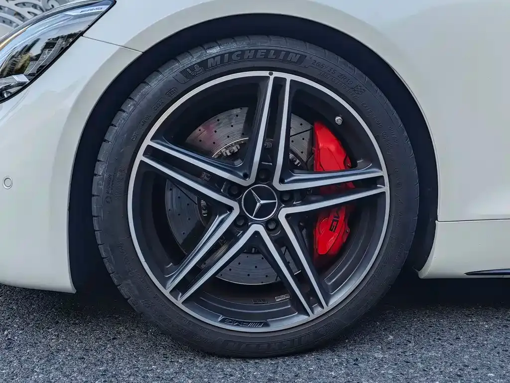 Mercedes-Benz AMG GT — фото 7