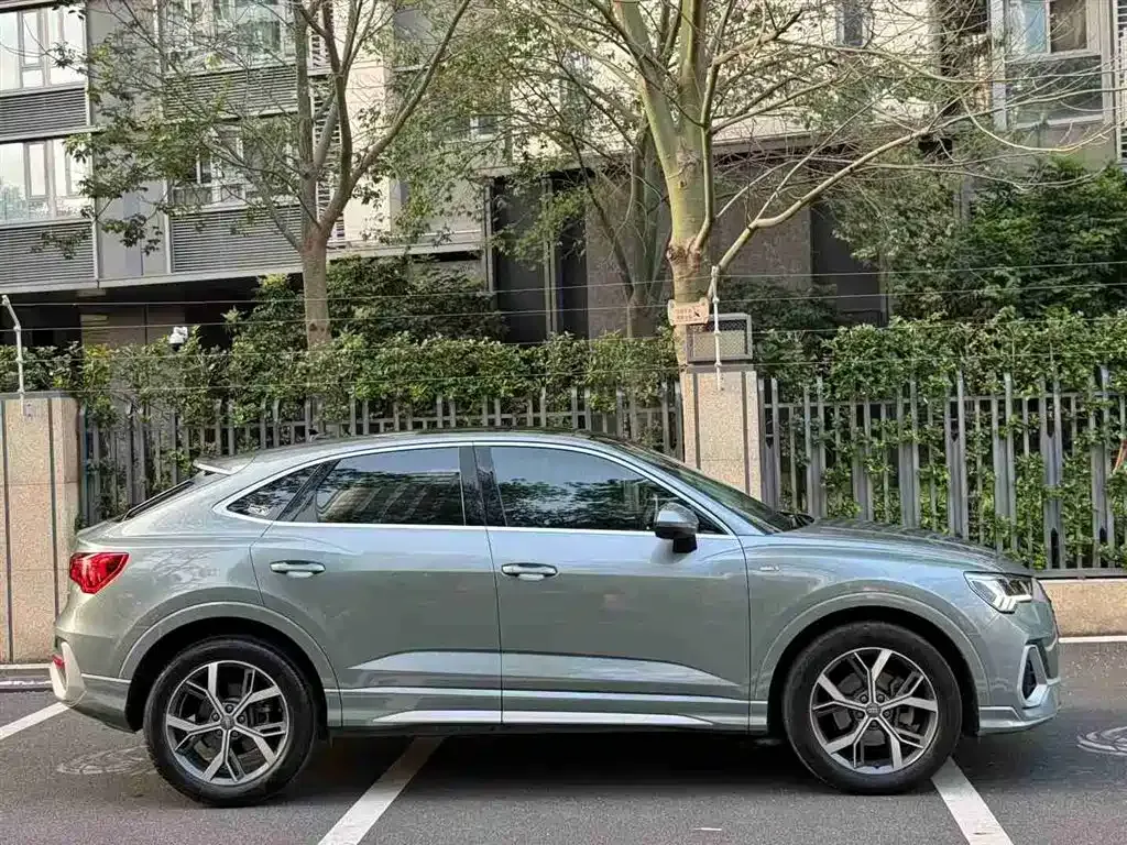 Audi Q3 Sportback — фото 8