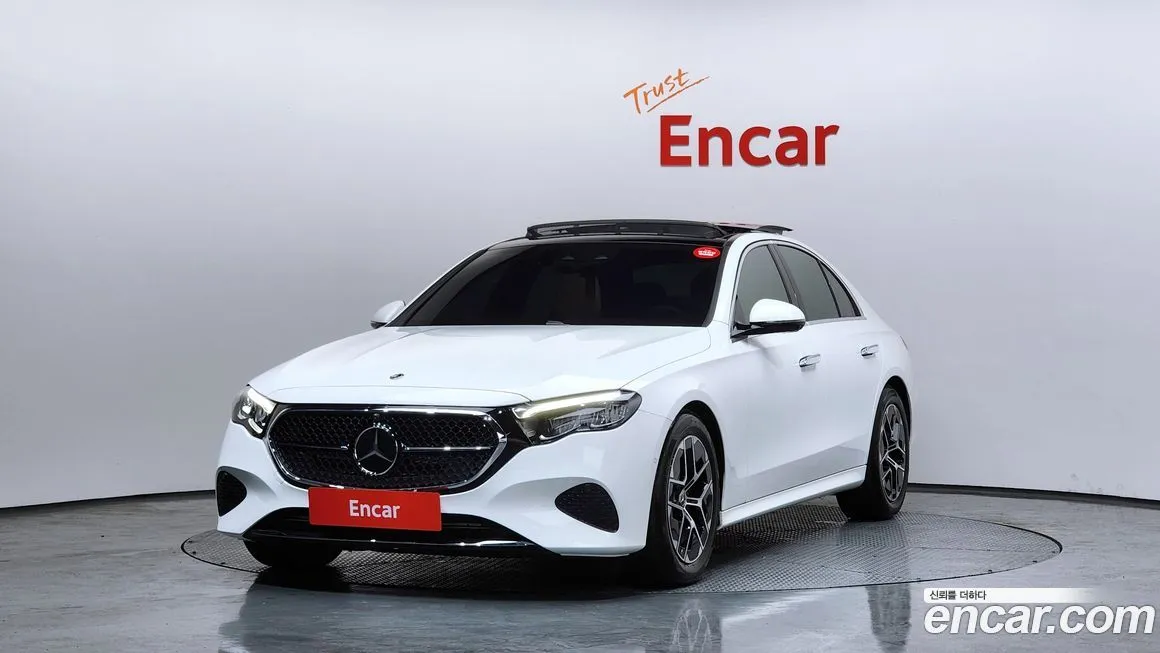 Mercedes-Benz E-Class — фото 1