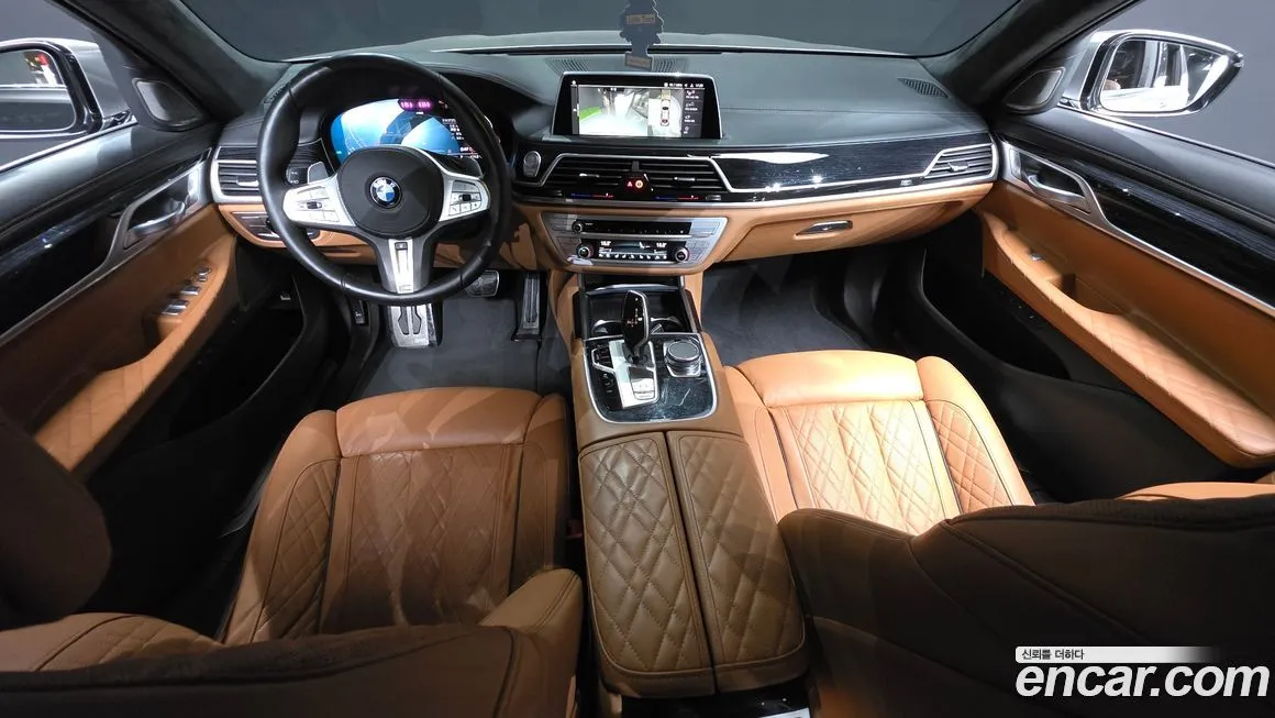 BMW 7-Series — фото 10
