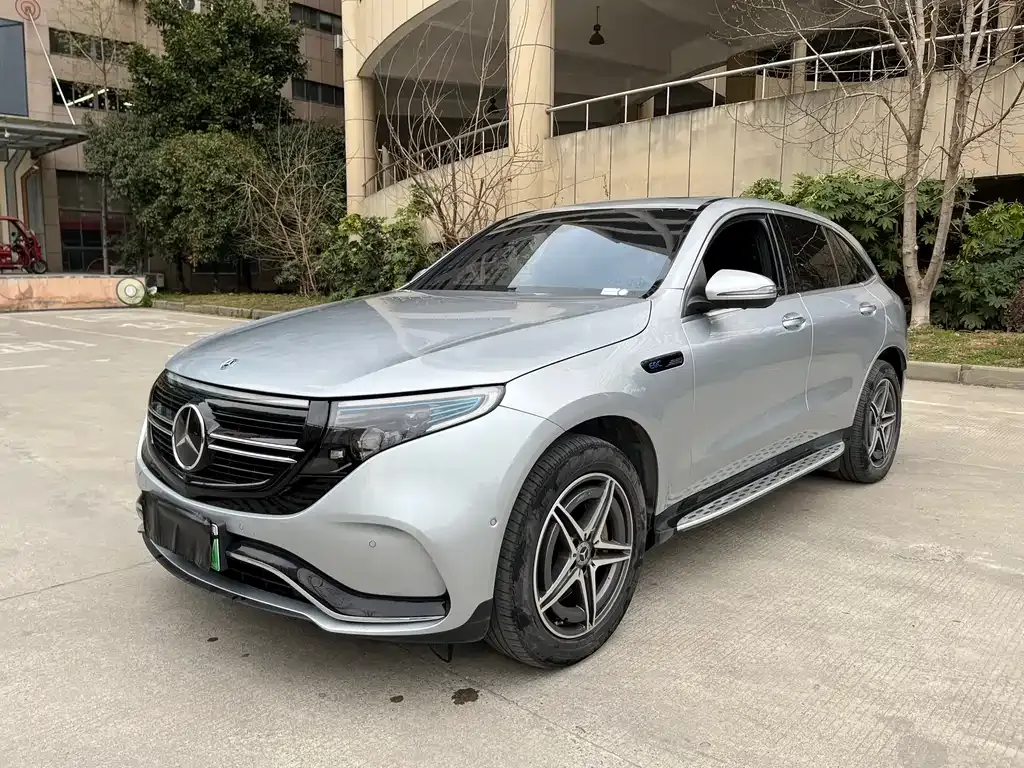 Mercedes-Benz EQC — фото 1