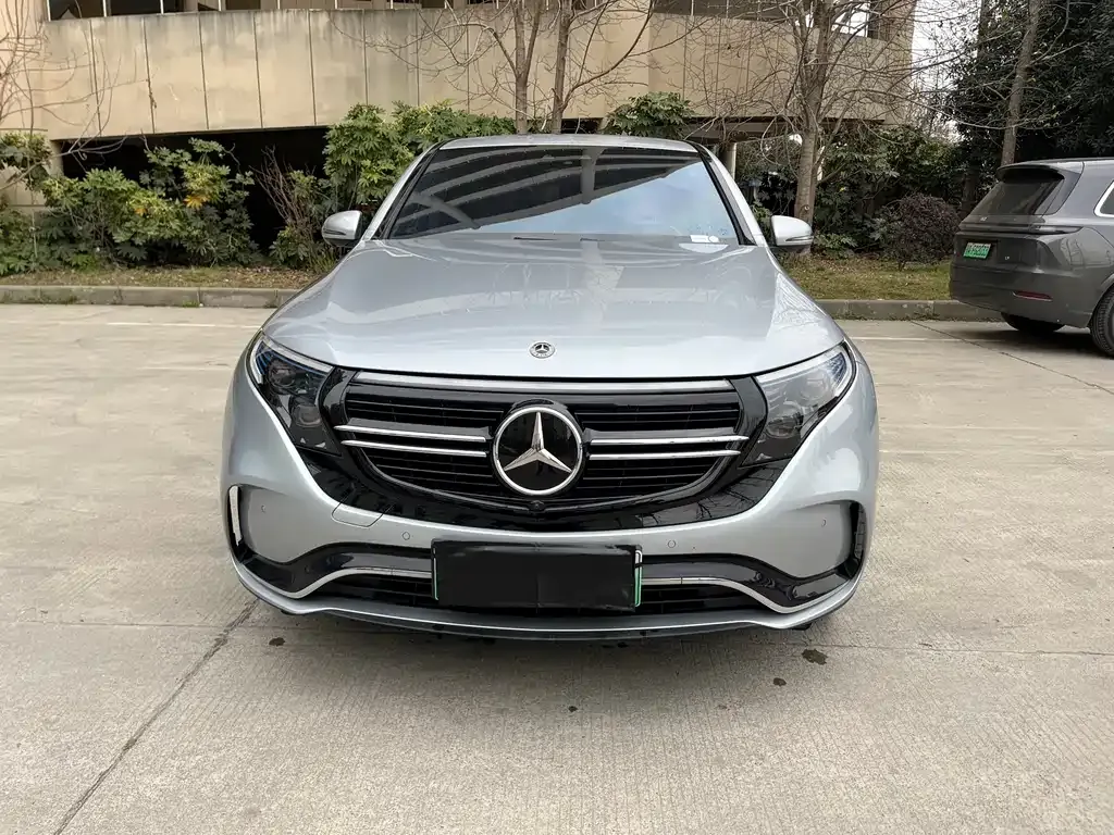 Mercedes-Benz EQC — фото 9