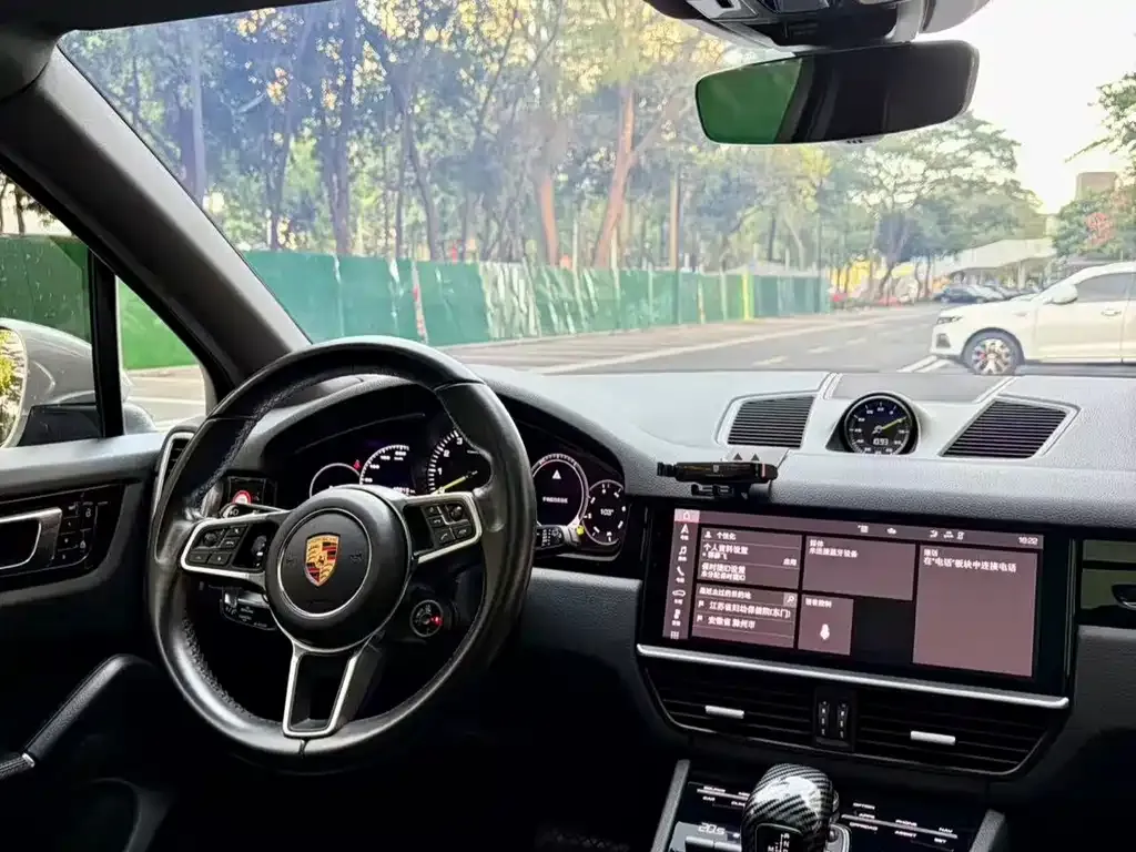 Porsche Cayenne Hybrid — фото 2