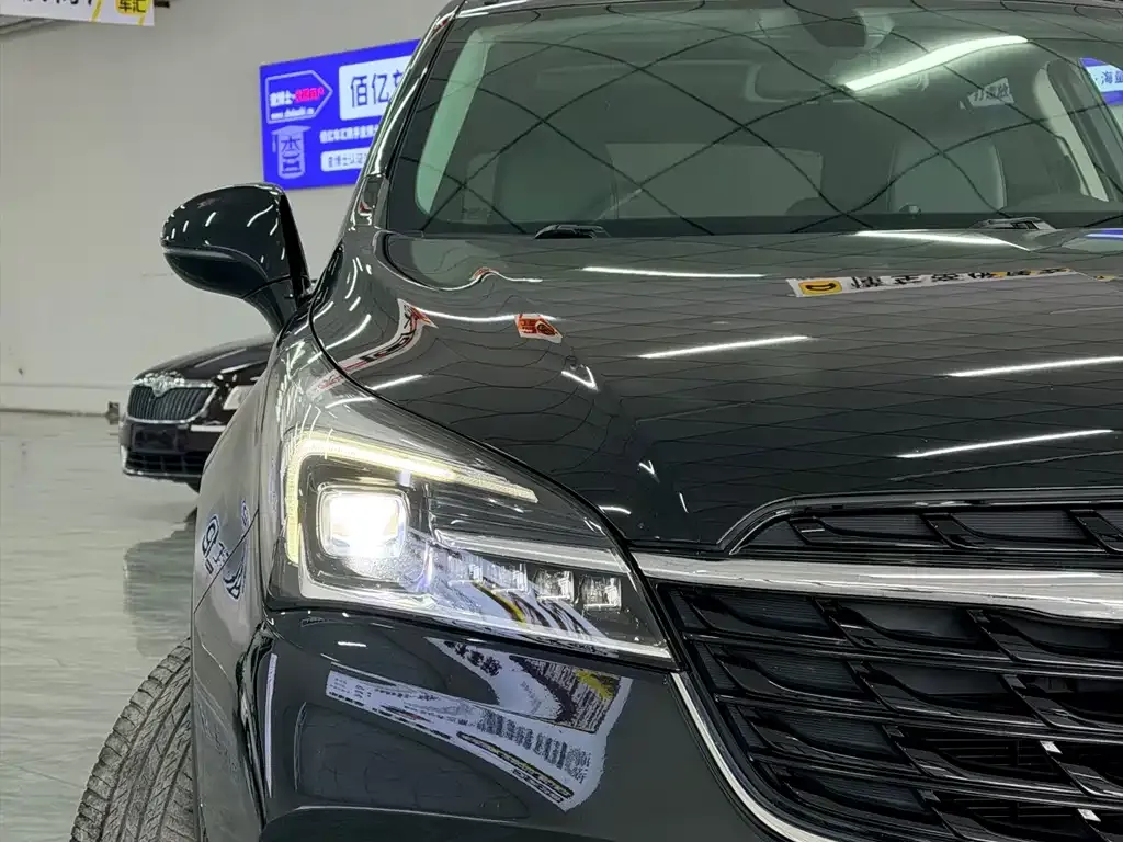 Buick Envision Plus — фото 10